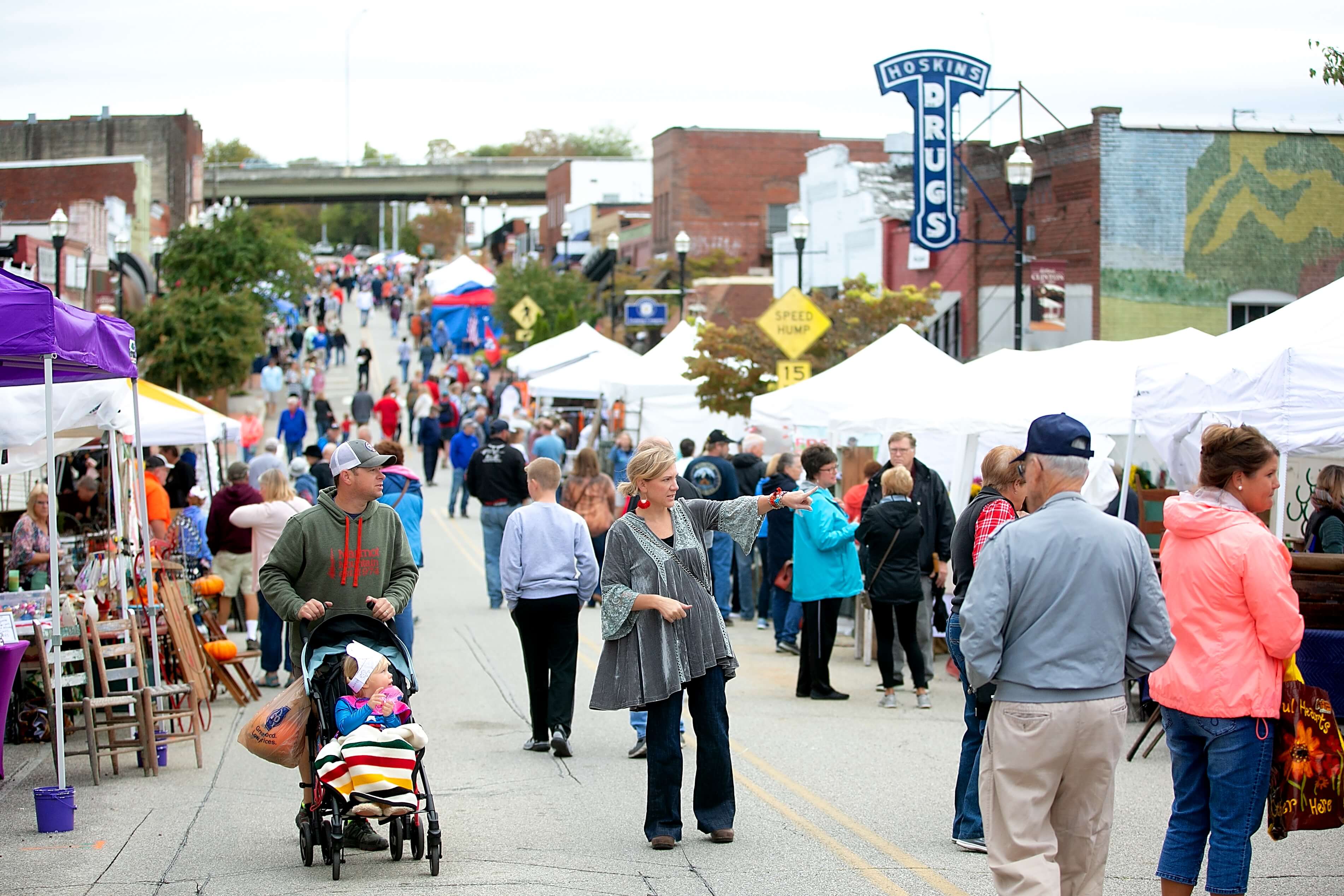 Pictures of the 19th Annual Clinch River Fall Antique Festival
